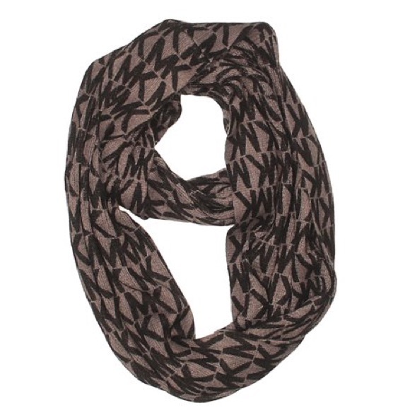 Michael Kors Infinity Scarf - Picture 3 of 4